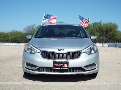 Used 2015 Kia Forte LX w/ Popular Package image 2