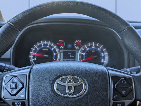Used 2015 Toyota 4Runner Limited image 33