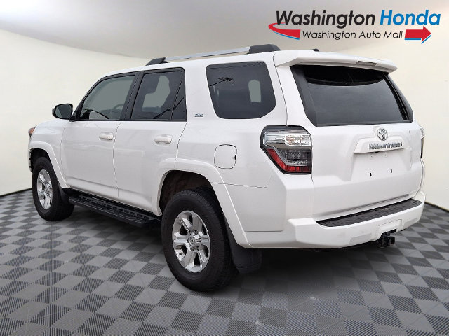 Used 2021 Toyota 4Runner SR5 Premium w/ Moonroof Package AWD/4WD image 4