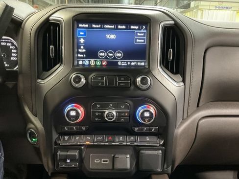 Used 2023 GMC Sierra 2500 Denali w/ Technology Package AWD/4WD image 2