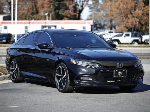Used 2019 Honda Accord Sport image 12