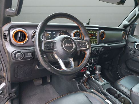 Used 2023 Jeep Gladiator Mojave w/ LED Lighting Group AWD/4WD image 12