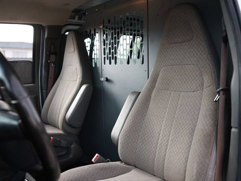 Used 2021 Chevrolet Express 2500 w/ Driver Convenience Package RWD image 9