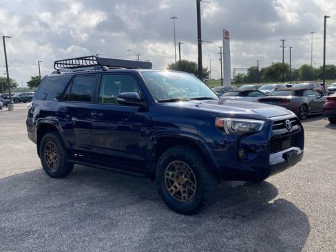 Certified 2024 Toyota 4Runner SR5 Premium AWD/4WD image 3