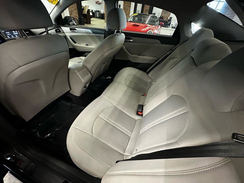 Used 2019 Hyundai Sonata SE image 12