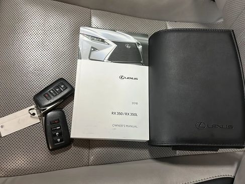 Used 2018 Lexus RX 350L AWD image 35