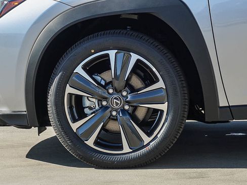 New 2026 Lexus UX 300h FWD image 15