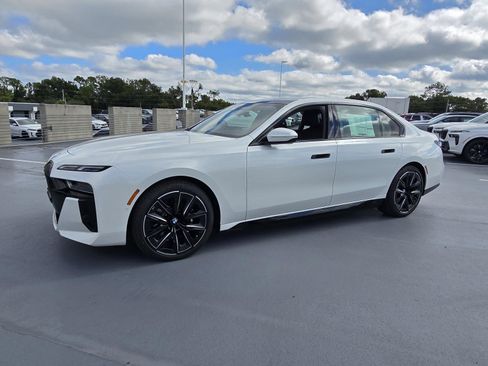 New 2026 BMW i7 eDrive50 w/ M Sport Package image 7