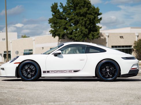 Used 2022 Porsche 911 GT3 RWD image 24