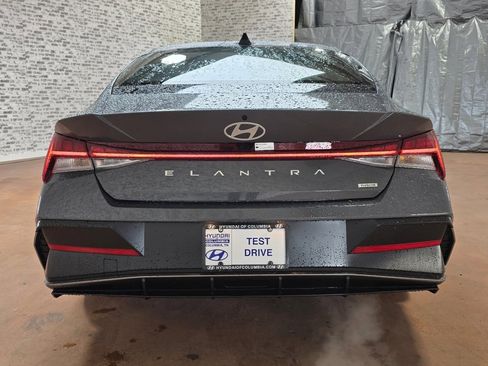 New 2025 Hyundai Elantra Limited image 6