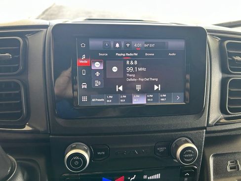 Used 2025 RAM ProMaster 2500 w/ Convenience Group FWD image 8