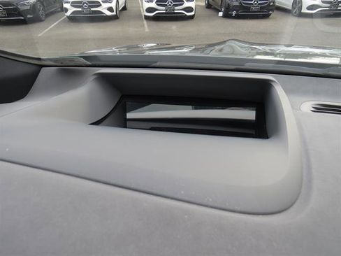 Certified 2023 Mercedes-Benz EQS 580 4MATIC SUV w/ Exclusive Trim Package image 9