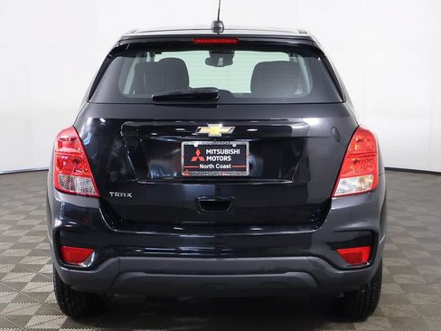 Used 2018 Chevrolet Trax LS FWD image 9
