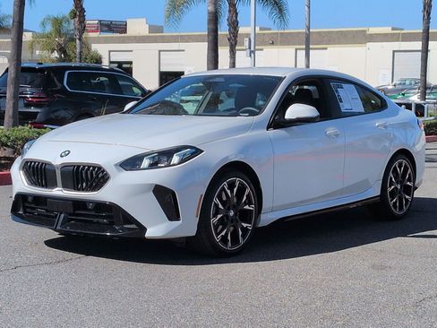 Used 2025 BMW 228i xDrive w/ Technology Package image 5