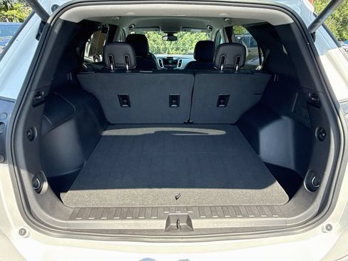 Used 2018 Chevrolet Equinox Premier FWD image 29