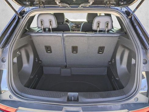 Used 2022 Chevrolet Bolt EUV LT w/ Convenience Package image 6