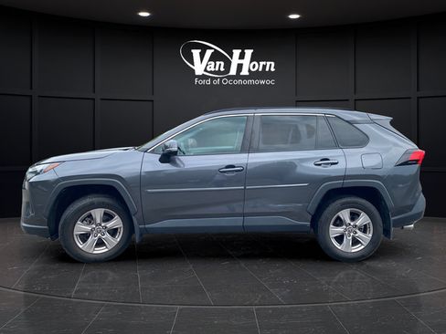 Used 2023 Toyota RAV4 XLE AWD/4WD image 4