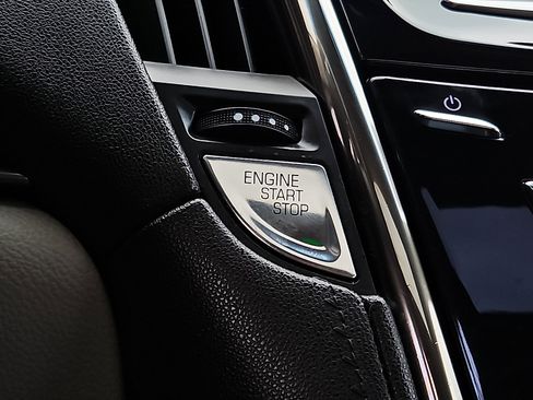 Used 2017 Cadillac ATS Luxury image 24