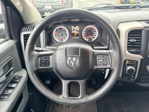 Used 2018 RAM 1500 Classic SLT image 19