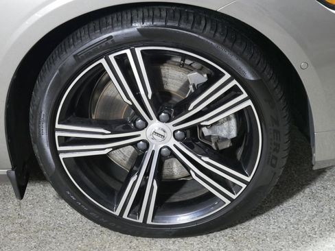 Used 2021 Volvo S60 T8 Inscription w/ Climate Package image 15