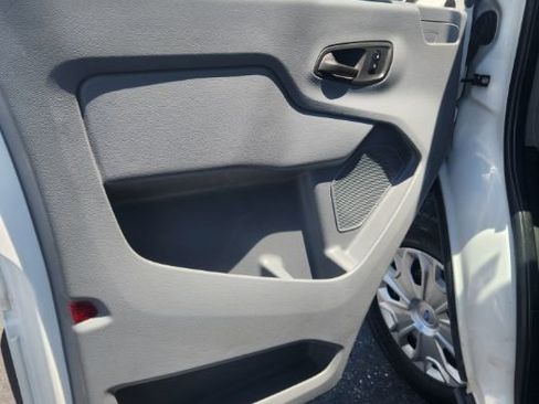 Used 2016 Ford Transit 250 130 Low Roof RWD image 15