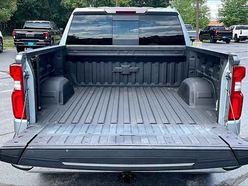 Used 2024 Chevrolet Silverado 1500 LTZ w/ LTZ Convenience Package II AWD/4WD image 32