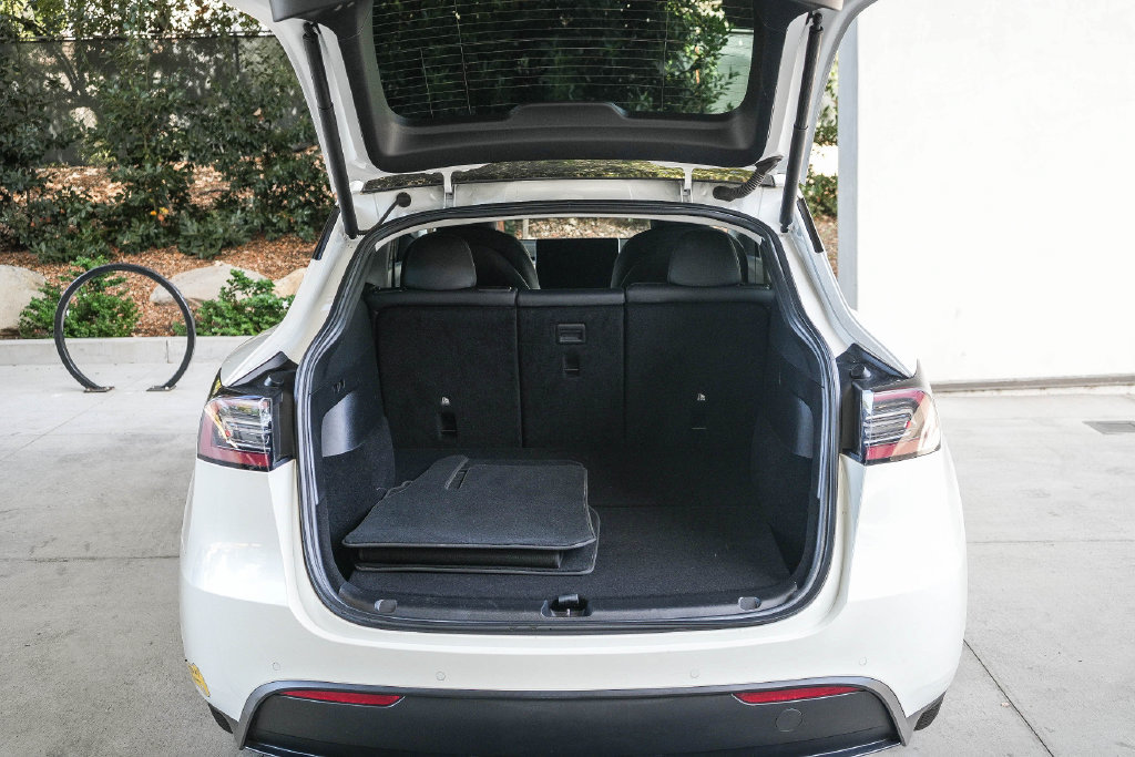 Used 2021 Tesla Model Y Long Range AWD/4WD image 23
