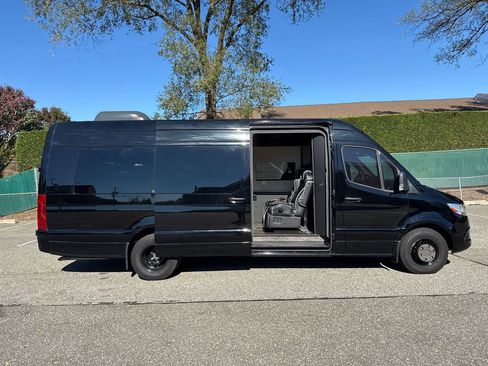 Used 2021 Mercedes-Benz Sprinter 3500 image 23