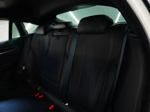 Used 2019 BMW X6 sDrive35i RWD image 17