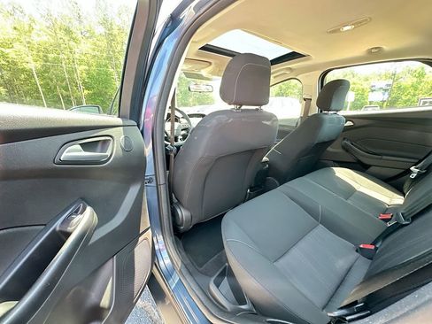 Used 2018 Ford Focus SEL FWD image 17