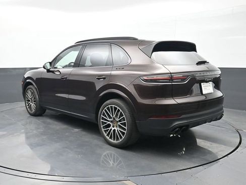 Certified 2023 Porsche Cayenne S Platinum AWD/4WD image 3