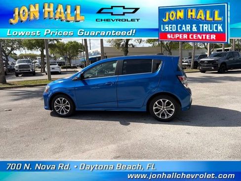 Used 2020 Chevrolet Sonic LT w/ Convenience Package image 5