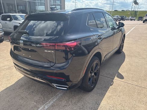 Used 2025 Buick Envision Sport Touring image 7