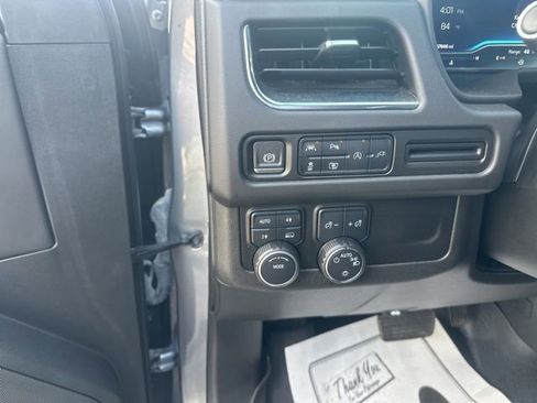 Used 2022 Chevrolet Tahoe LT w/ Luxury Package AWD/4WD image 18