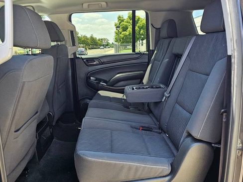 Used 2016 Chevrolet Suburban LS RWD image 14