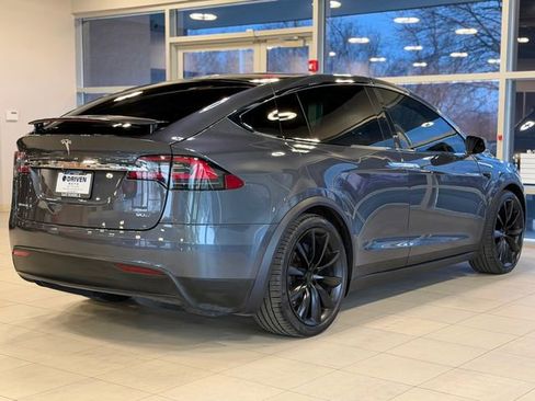 Used 2017 Tesla Model X 90D image 13