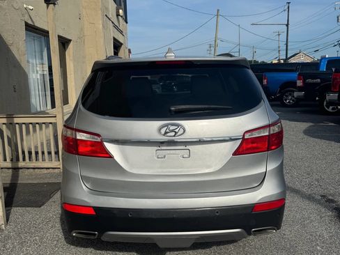 Used 2016 Hyundai Santa Fe SE w/ Option Group 03 FWD image 5