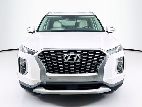 Used 2020 Hyundai Palisade SEL w/ Premium Package FWD image 2