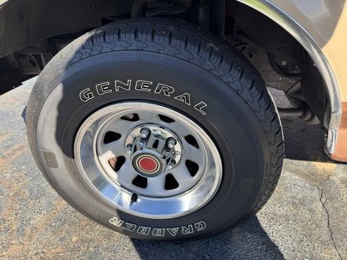 Used 1990 Ford F150 2WD Regular Cab image 46