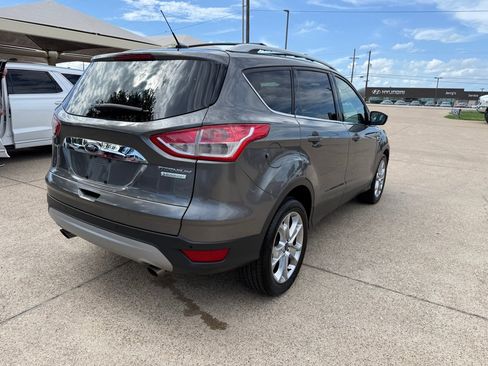 Used 2014 Ford Escape Titanium w/ Equipment Group 401A FWD image 7