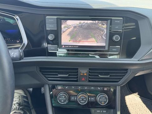 Used 2023 Volkswagen Jetta SE w/ Panoramic Sunroof Package FWD image 20