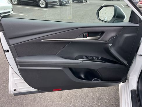 Used 2025 Toyota Camry LE image 20