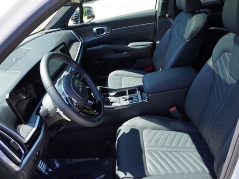 Certified 2025 Kia Sorento SX Prestige AWD/4WD image 15