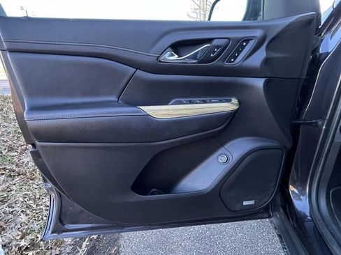 Used 2019 GMC Acadia Denali w/ Technology Package image 9