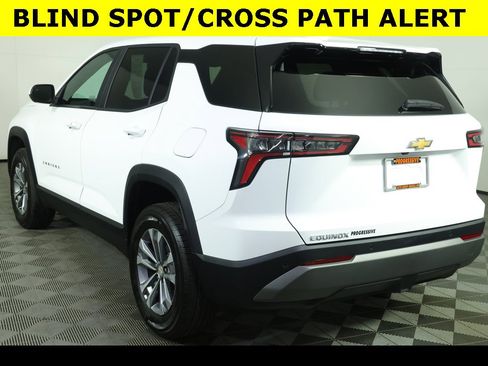 Used 2026 Chevrolet Equinox LT w/ Convenience Package II image 10