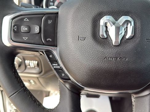 Used 2025 RAM 1500 Laramie AWD/4WD image 17