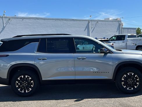 New 2026 Chevrolet Traverse Z71 w/ Driver Confidence Package AWD/4WD image 4
