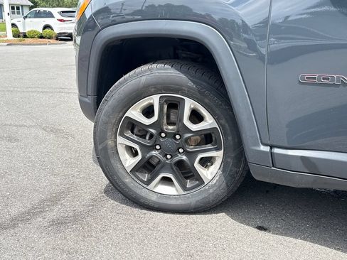 Used 2018 Jeep Compass Trailhawk w/ Cold Weather Group AWD/4WD image 27