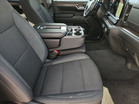 Used 2024 Chevrolet Silverado 1500 LT image 19