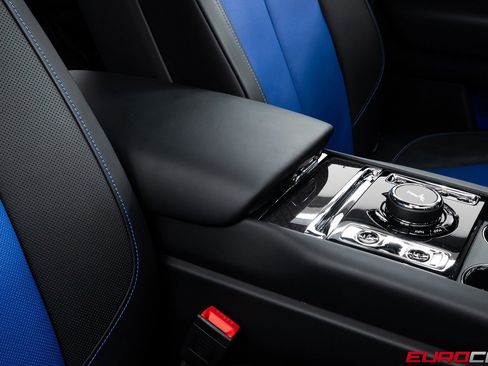 Used 2022 Rolls-Royce Cullinan Black Badge w/ Dark Exterior Package image 33